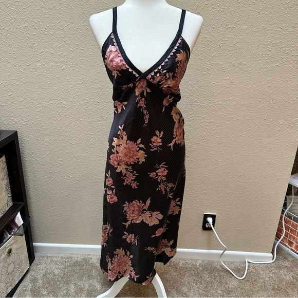 Vtg Moody Floral Whimsigoth Satin Babydoll Midi Slip Dress Black Pink Medium - Picture 2 of 7